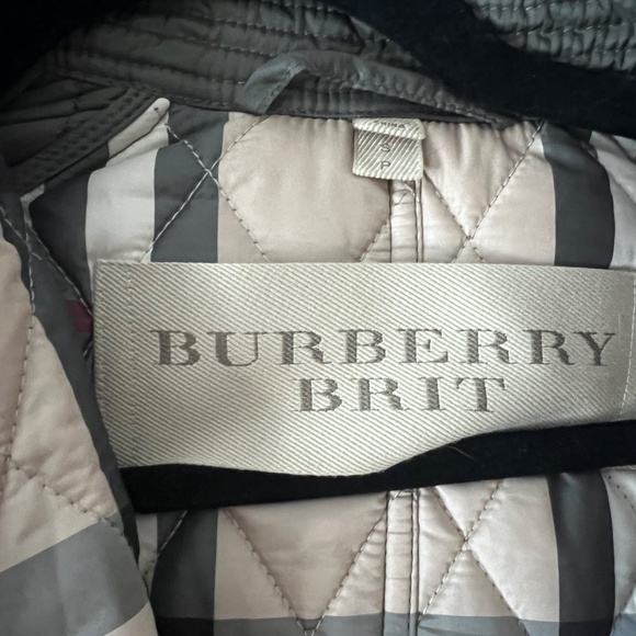 Burberry Quilted Belted Jacket in Green - Picture 2 of 3